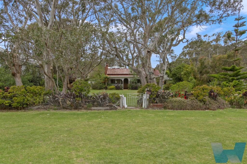 49 Fourth Ave, Raymond Island, VIC 3880