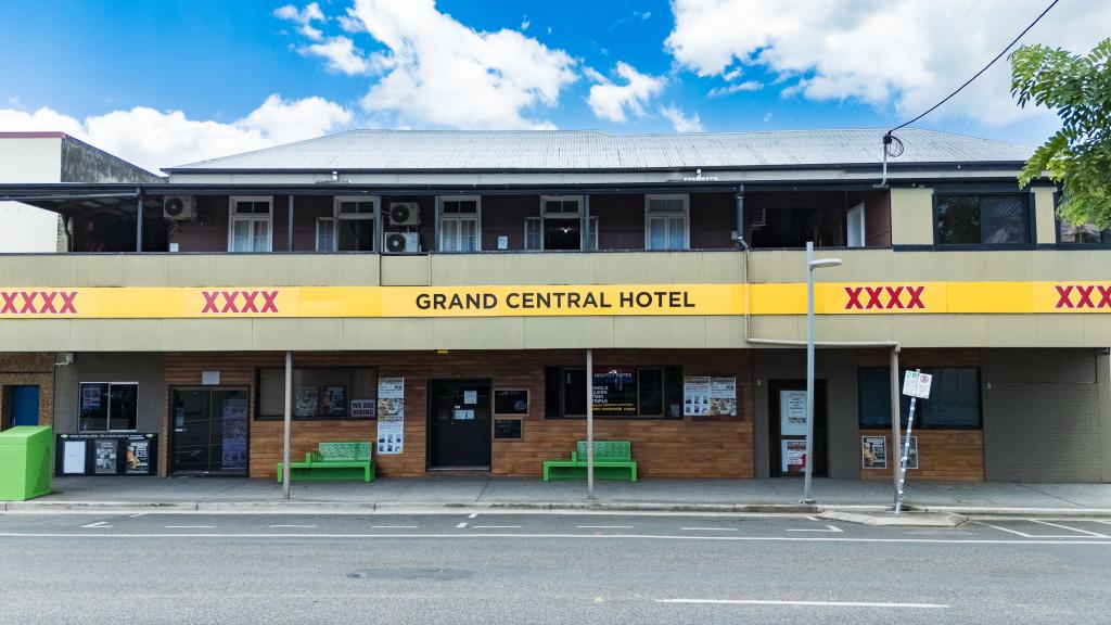 69 Main St, Proserpine, QLD 4800