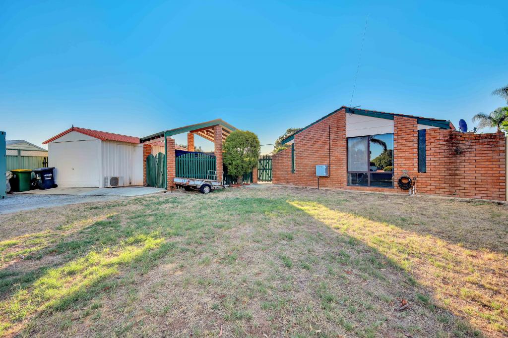 10 Cygnet Pl, Forrestdale, WA 6112