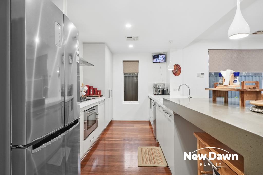 31 SAFFORD AVE, AVELEY, WA 6069