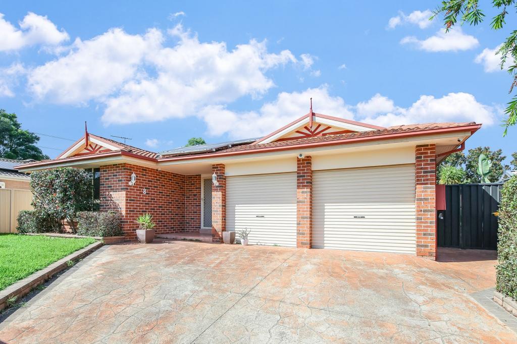 8 Steamer Pl, Currans Hill, NSW 2567