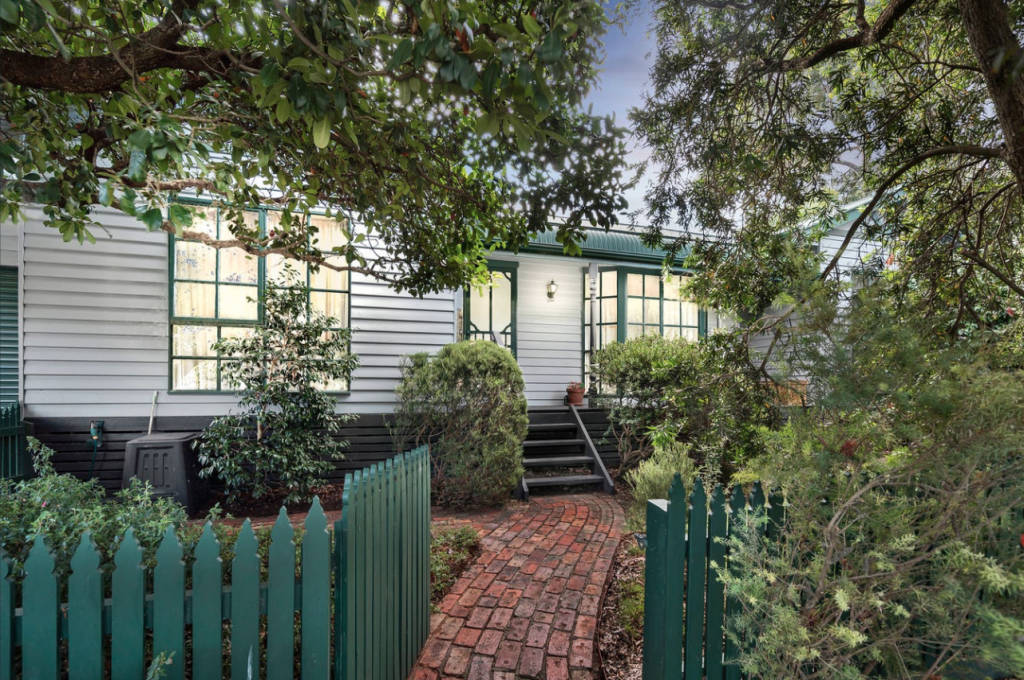 83 Kenmare St, Watsonia, VIC 3087