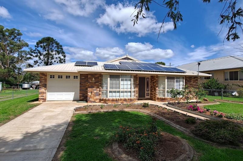 15 James St, Crows Nest, QLD 4355