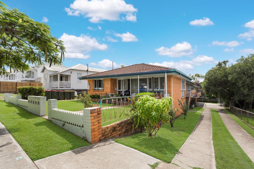 28 Hipwood Ave, Coorparoo, QLD 4151