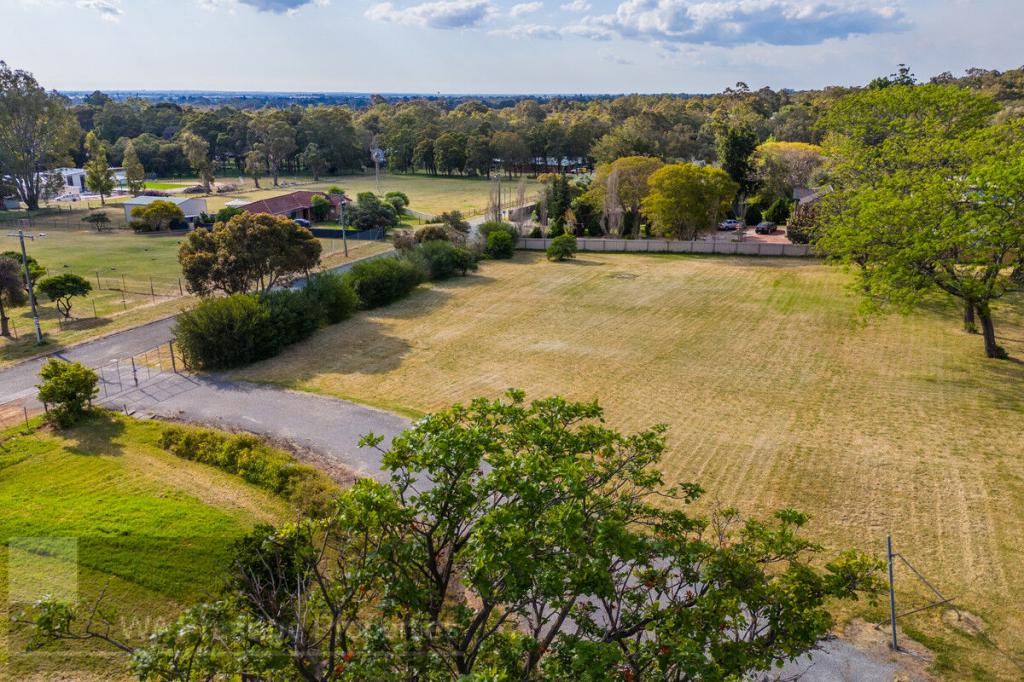 199 Crystal Brook Rd, Wattle Grove, WA 6107