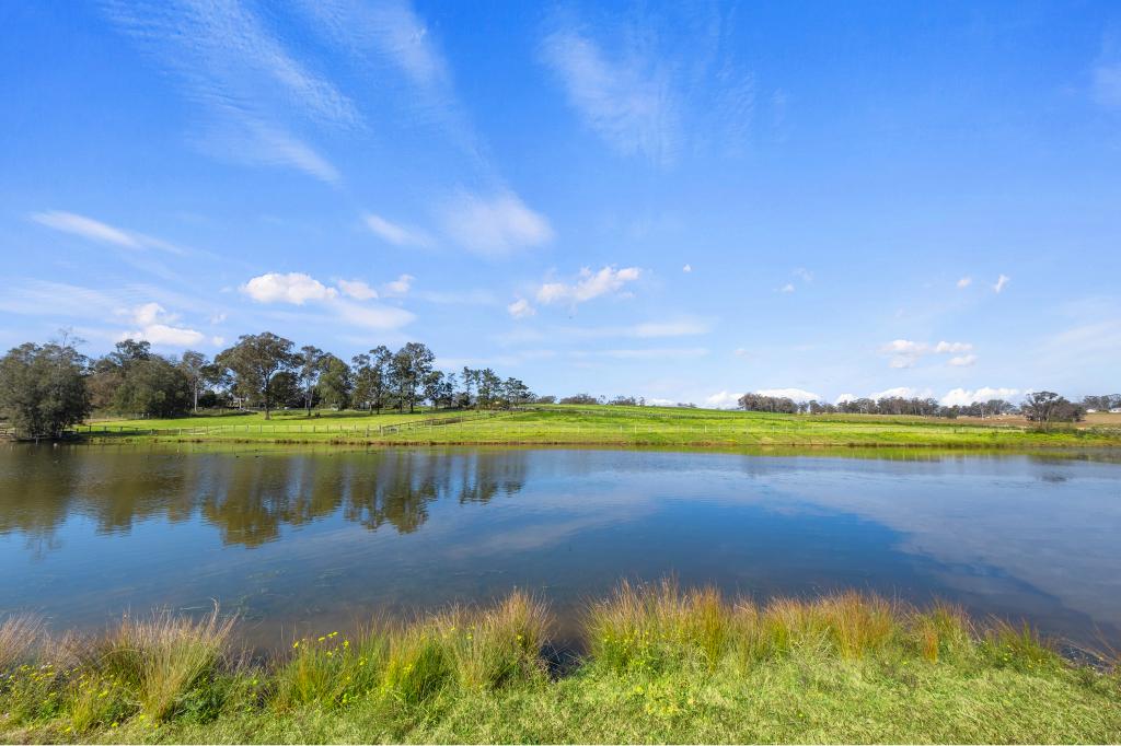 37 Hilltop Rd, Tennyson, NSW 2754