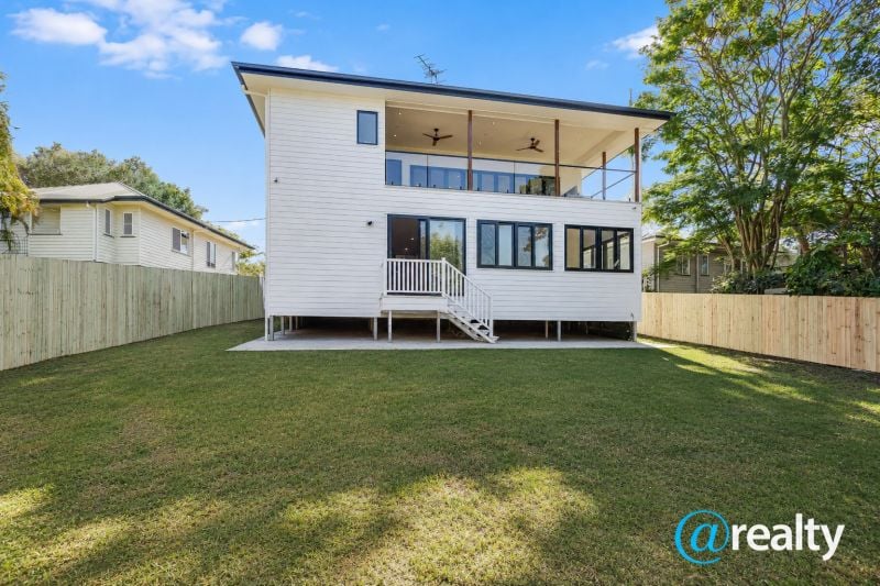 9 Garde St, Stafford, QLD 4053