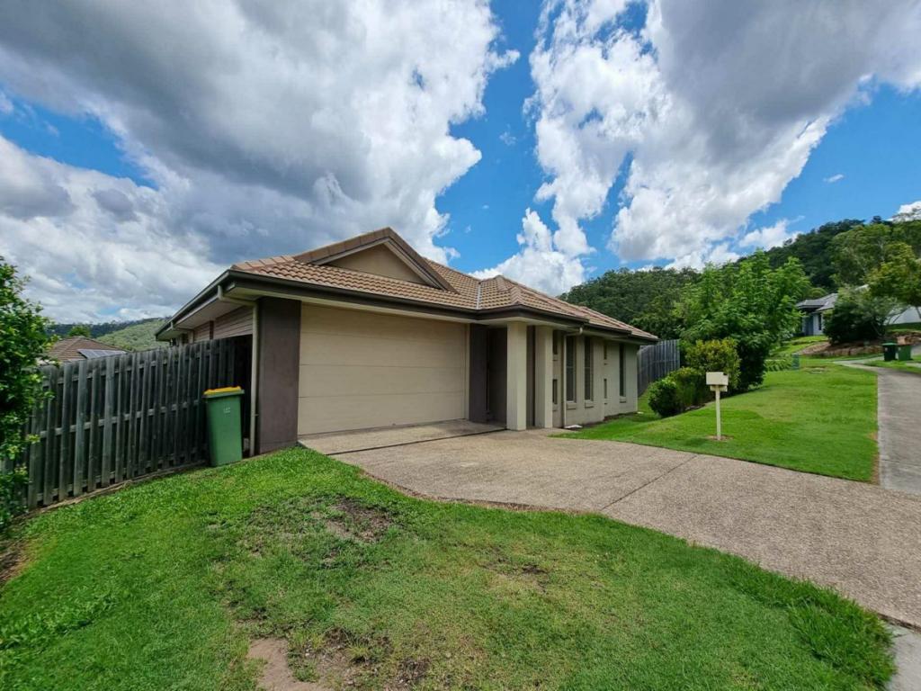 24 Skyline Cct, Bahrs Scrub, QLD 4207