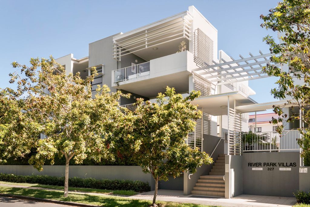 2/327 VERNEY RD E, GRACEVILLE, QLD 4075