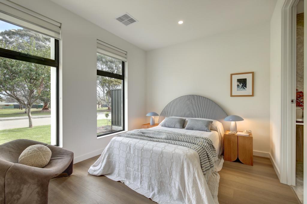 21A NOYA AVE, MODBURY HEIGHTS, SA 5092