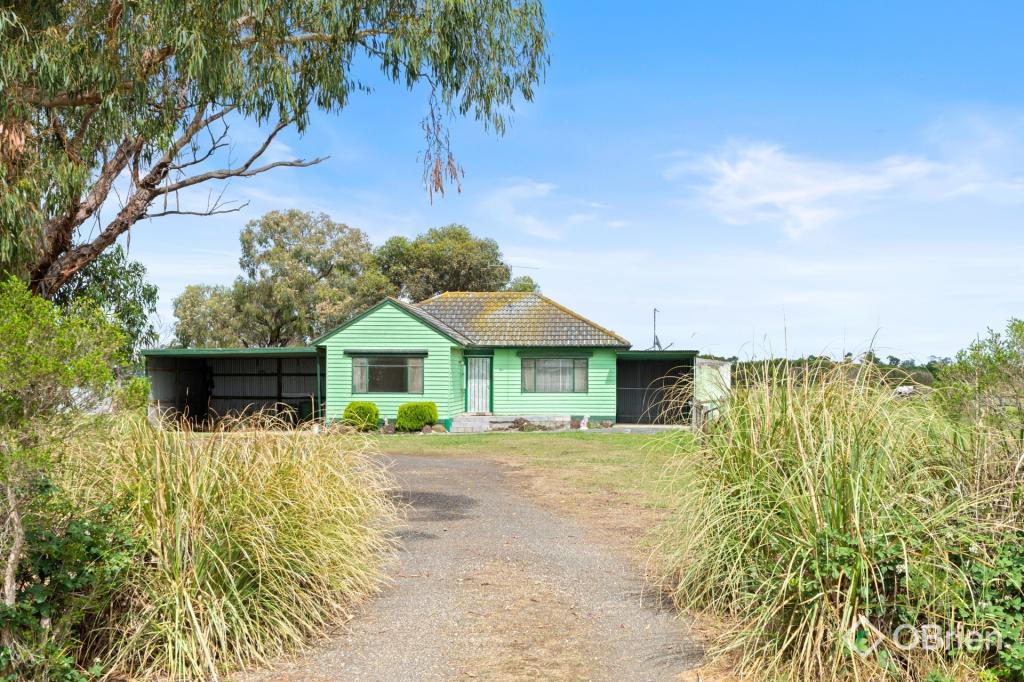 425 FIVE MILE RD, PAKENHAM SOUTH, VIC 3810