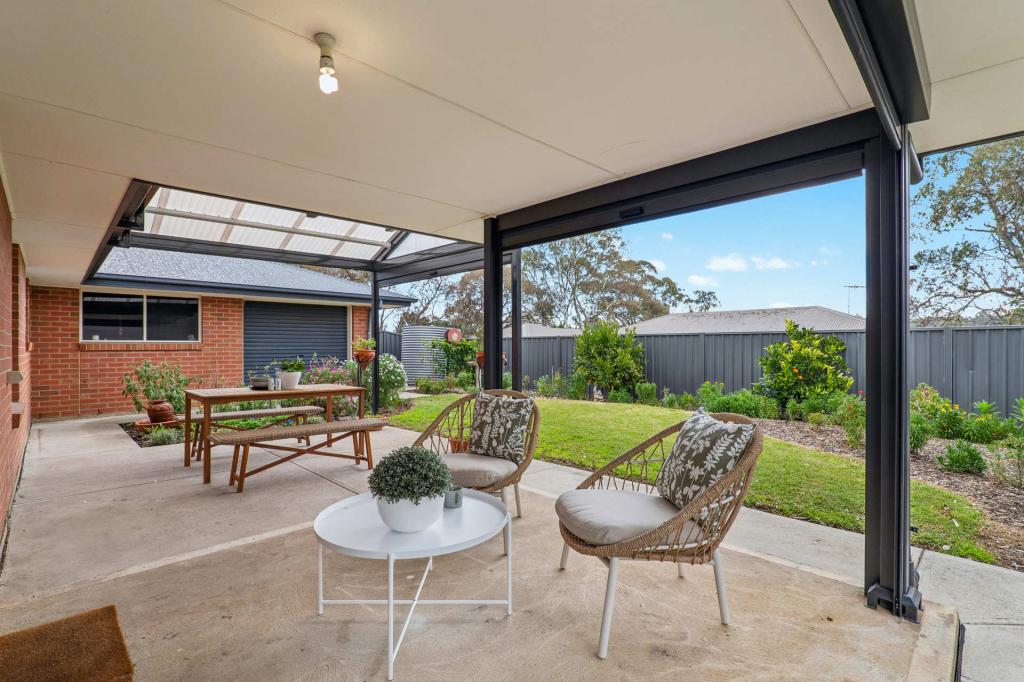 7 HALLETT RD, LITTLEHAMPTON, SA 5250