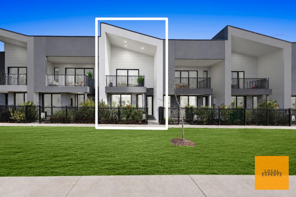 18 Antrim Walk, Strathtulloh, VIC 3338