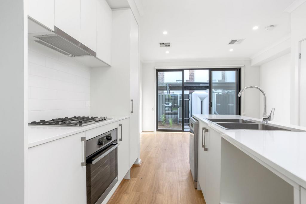 8a Barry Dr, Findon, SA 5023