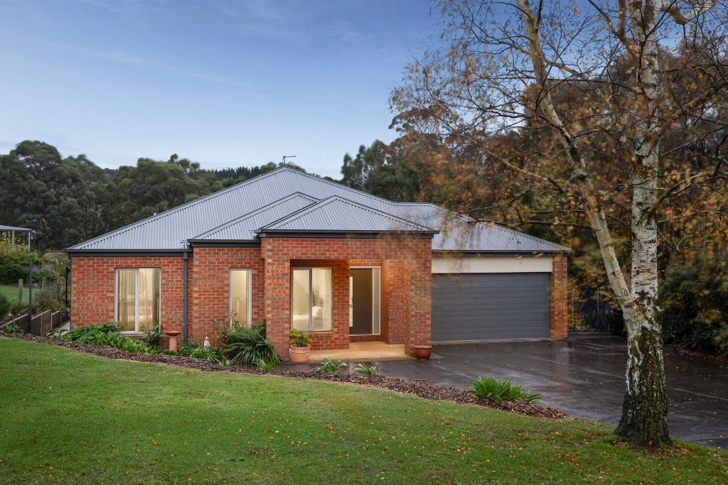 12 Muir Ct, Romsey, VIC 3434