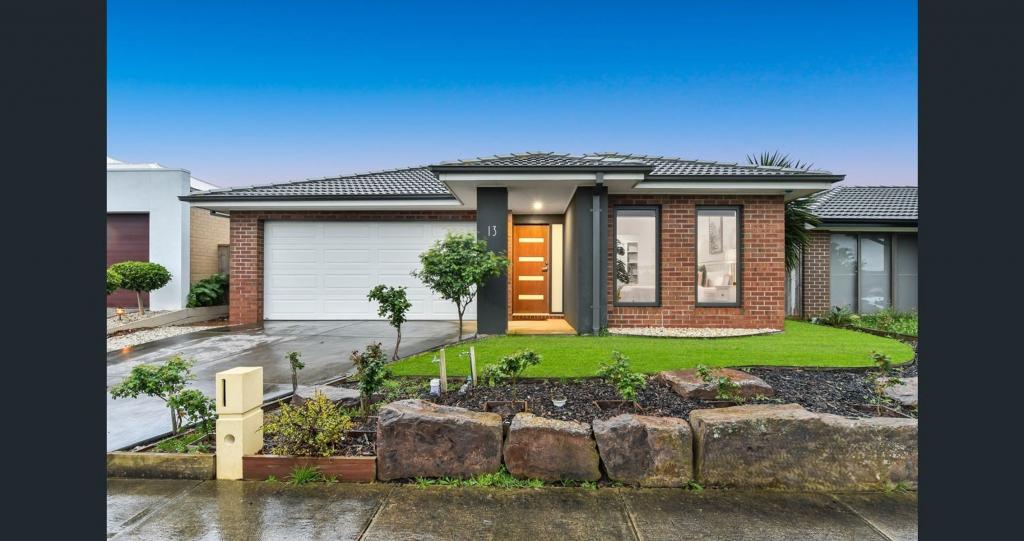 13 STRIKELINE CRES, CLYDE NORTH, VIC 3978