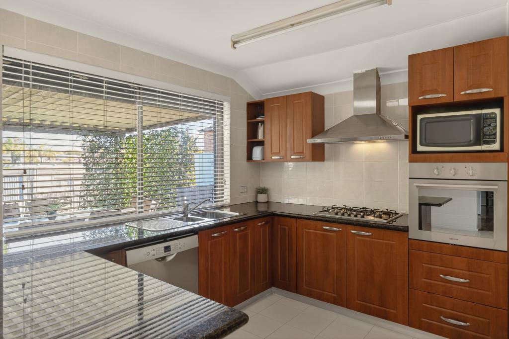 5 Coquina Cl, Heathridge, WA 6027