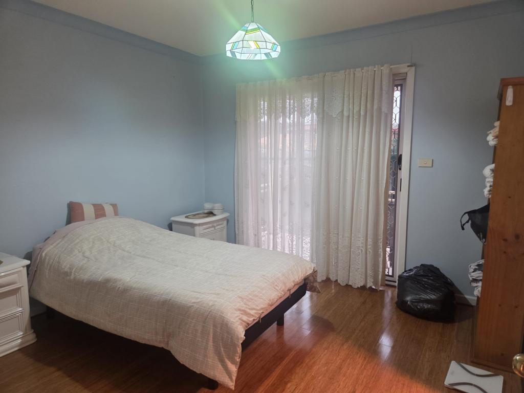 8 Balson Cl, Abbotsbury, NSW 2176