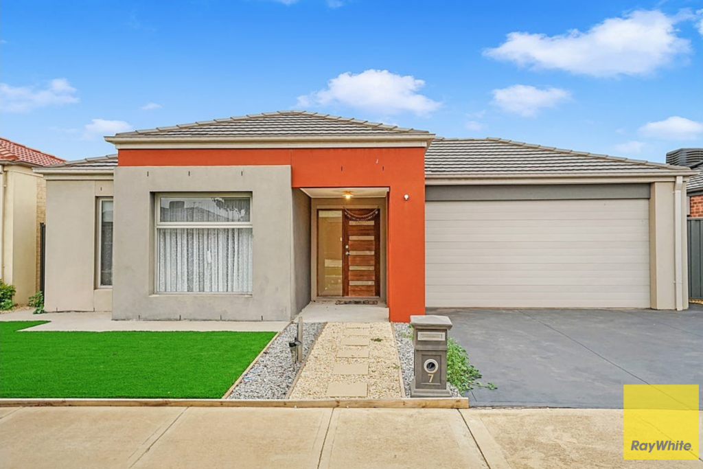 7 LEANYER ST, TARNEIT, VIC 3029