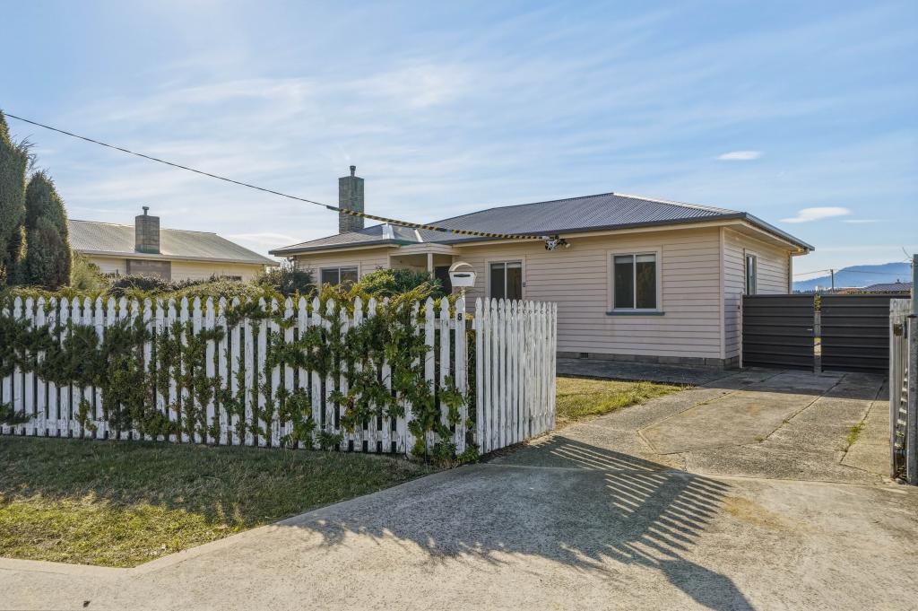 8 Falcon Rd, Claremont, TAS 7011