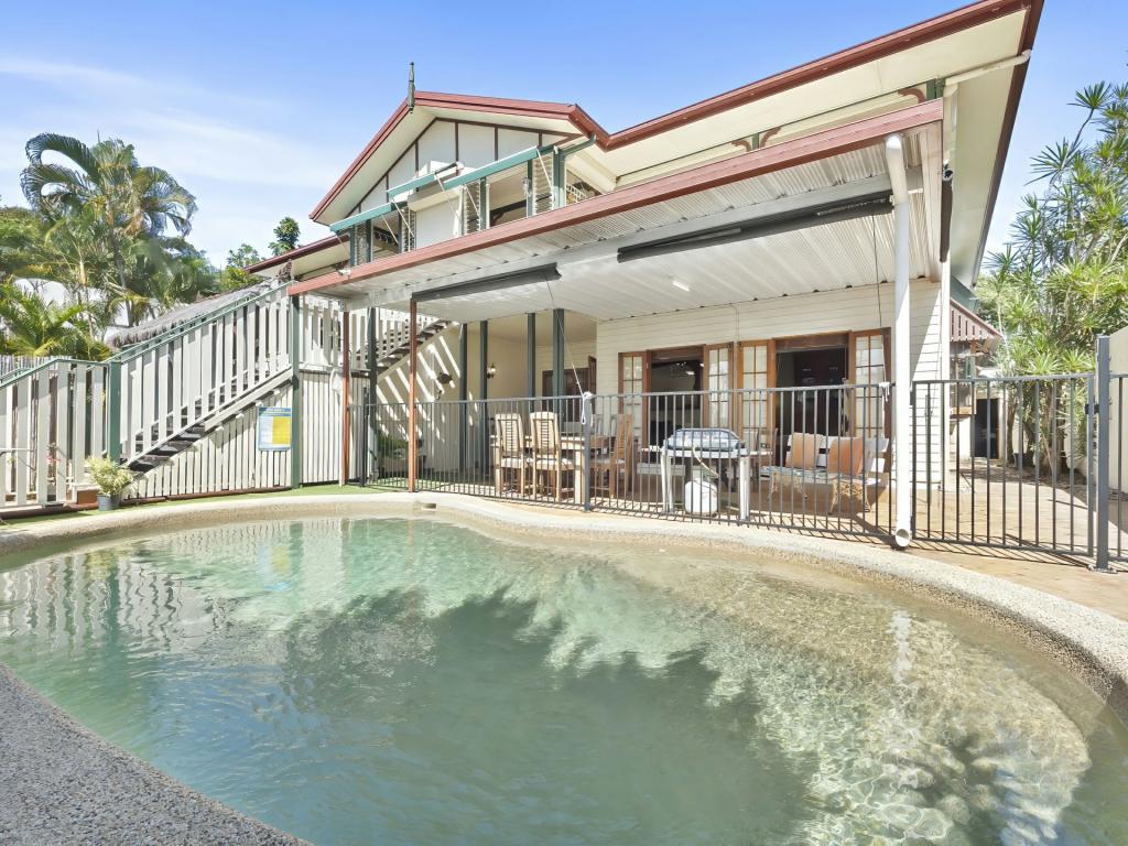 3/9 Hibiscus Lane, Holloways Beach, QLD 4878