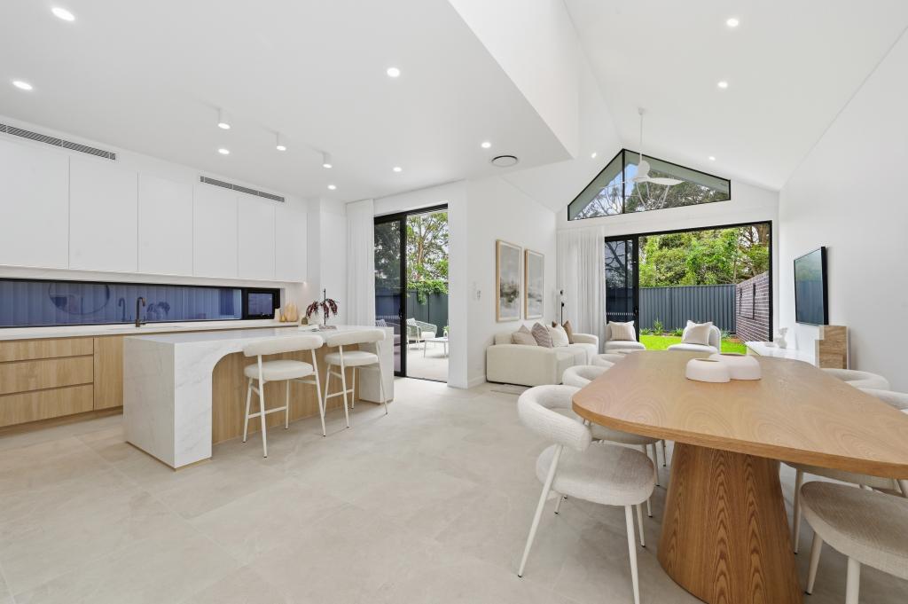 81 Mitchell St, Chifley, NSW 2036