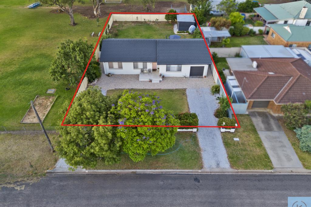 32 Boyd St, Tocumwal, NSW 2714