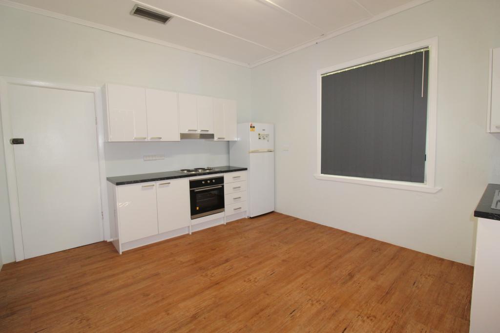 B/13 Leila St, The Gap, QLD 4825
