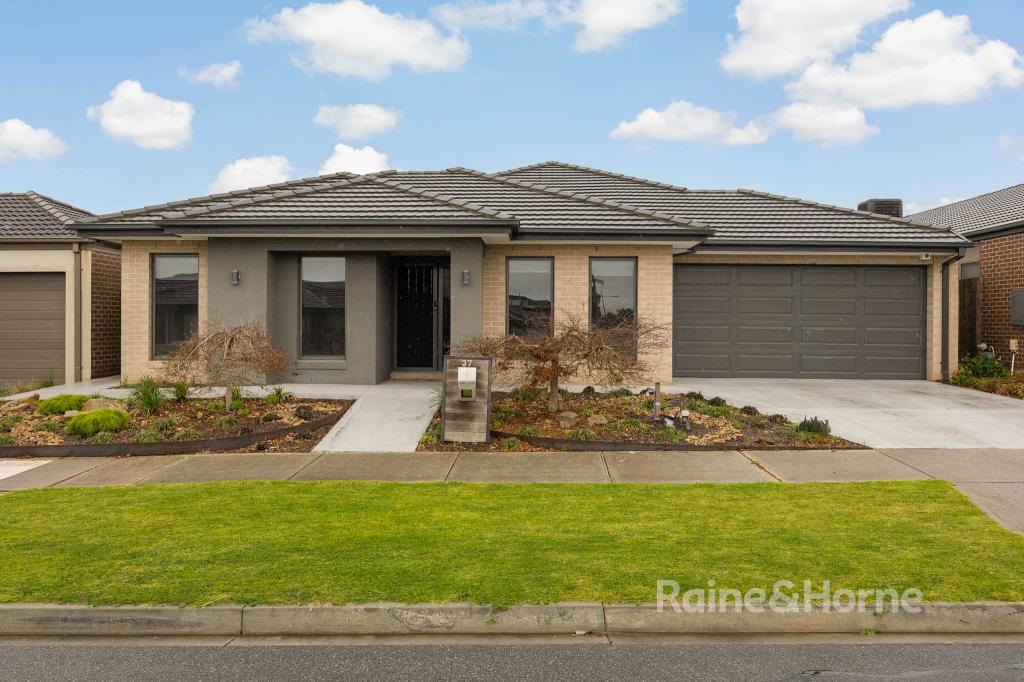 37 Spearys Rd, Diggers Rest, VIC 3427