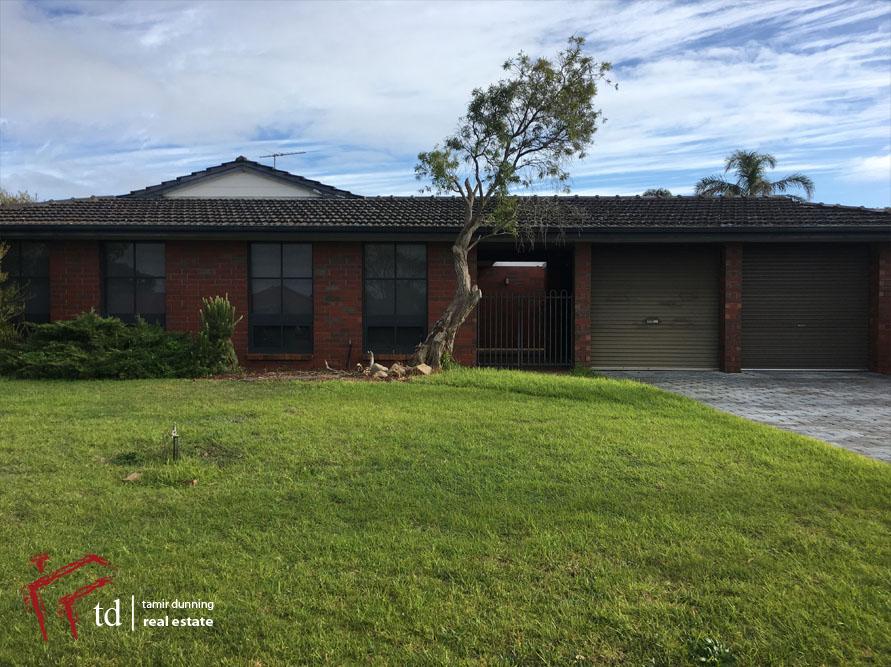 31 Lerunna Ave, Hallett Cove, SA 5158