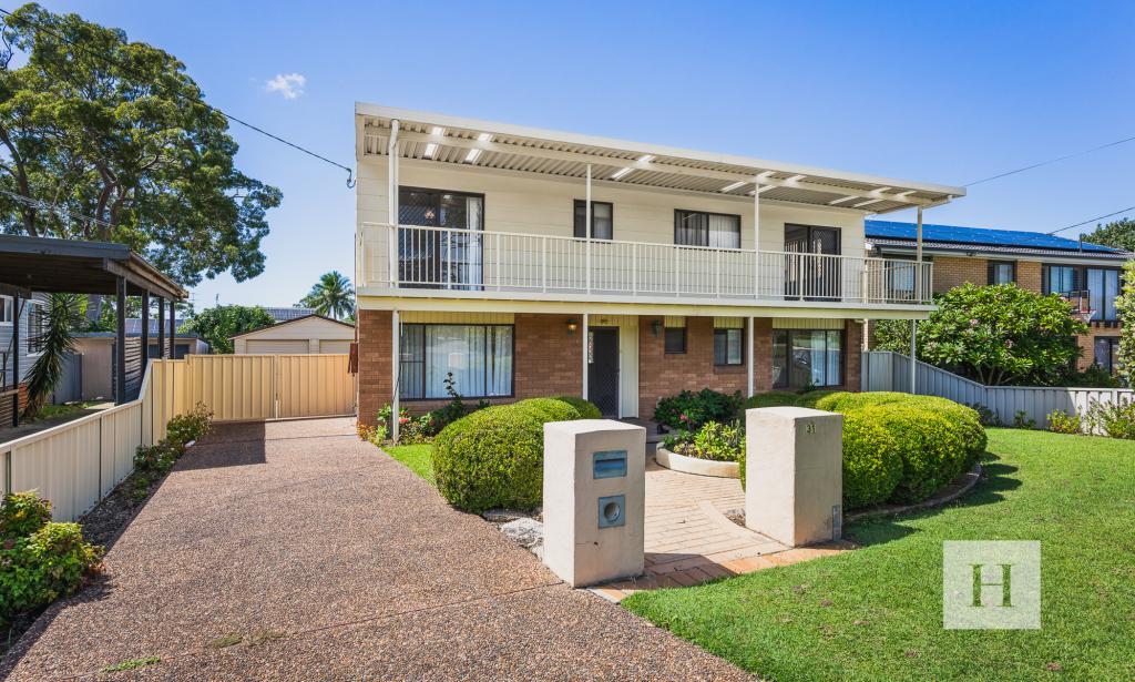 31 COLLENDINA RD, GWANDALAN, NSW 2259