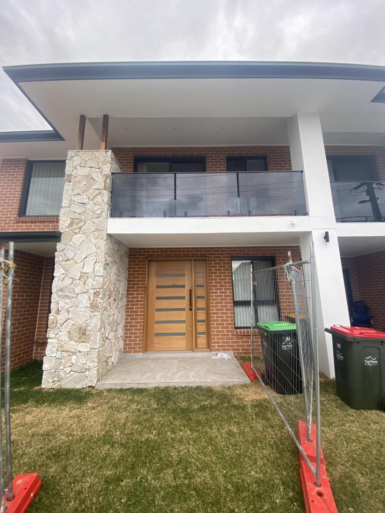 581 The Horsley Dr, Smithfield, NSW 2164