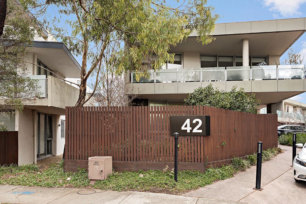 1/42 Eucalyptus Dr, Maidstone, VIC 3012
