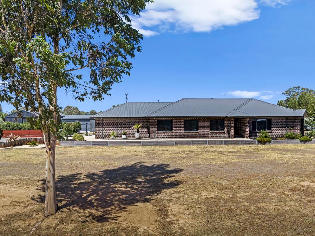 21 Hall Dr, Benalla, VIC 3672