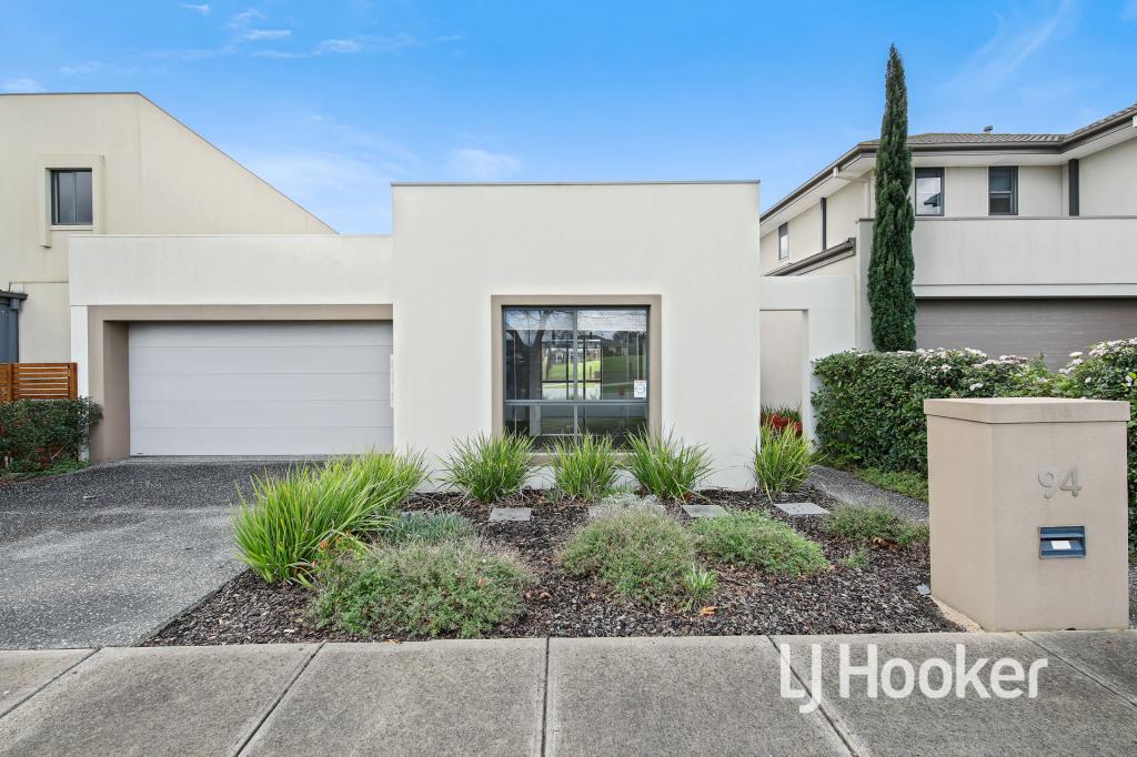 94 Meridian Cct, Berwick, VIC 3806