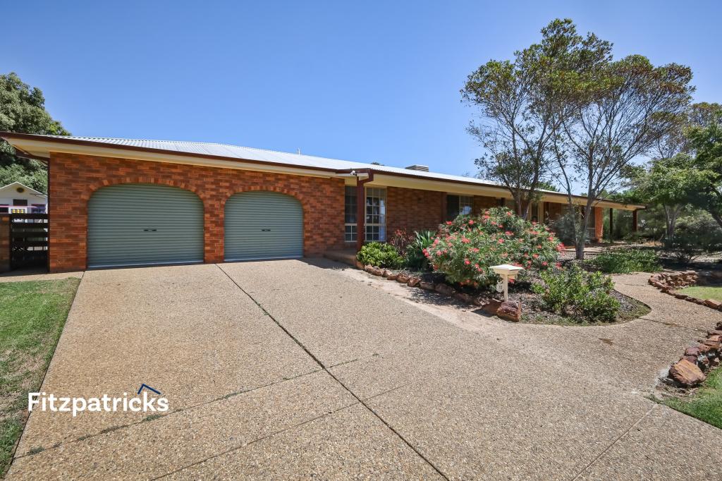 70 Balleroo Cres, Glenfield Park, NSW 2650