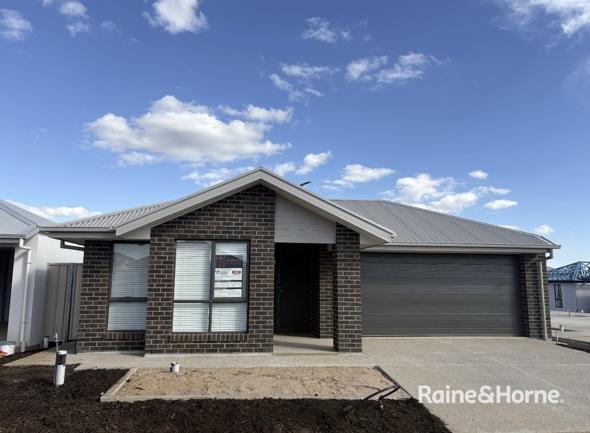 9 Elias Cct, Munno Para West, SA 5115