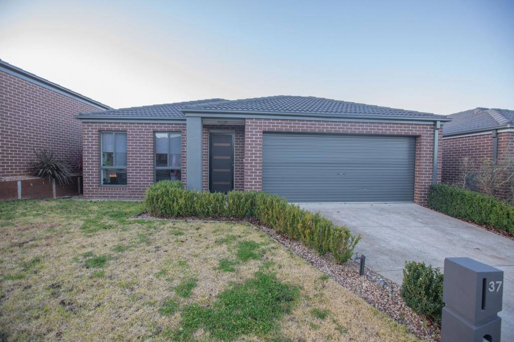 37 Cromarty Cct, Darley, VIC 3340