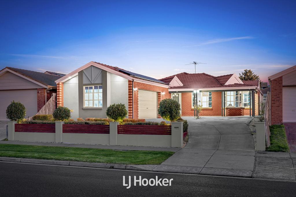 10 Hamilton Dr, Cranbourne North, VIC 3977