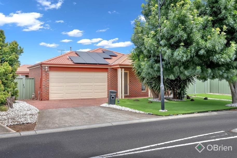 46 Dahlia Dr, Caroline Springs, VIC 3023