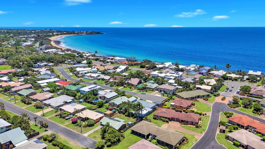 32 SUNSEEKER AVE, BARGARA, QLD 4670