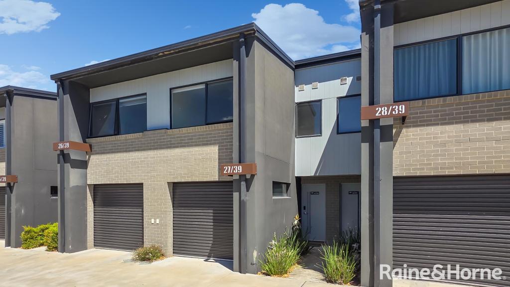27/39 Woodberry Ave, Coombs, ACT 2611