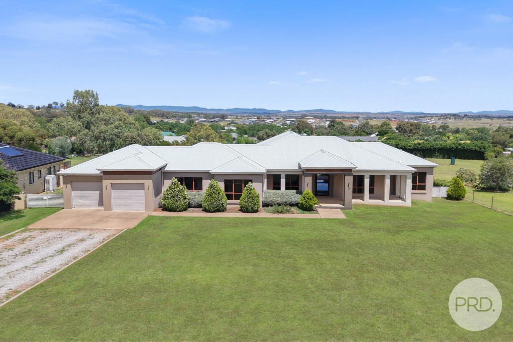 5 Daintree Cct, Moore Creek, NSW 2340
