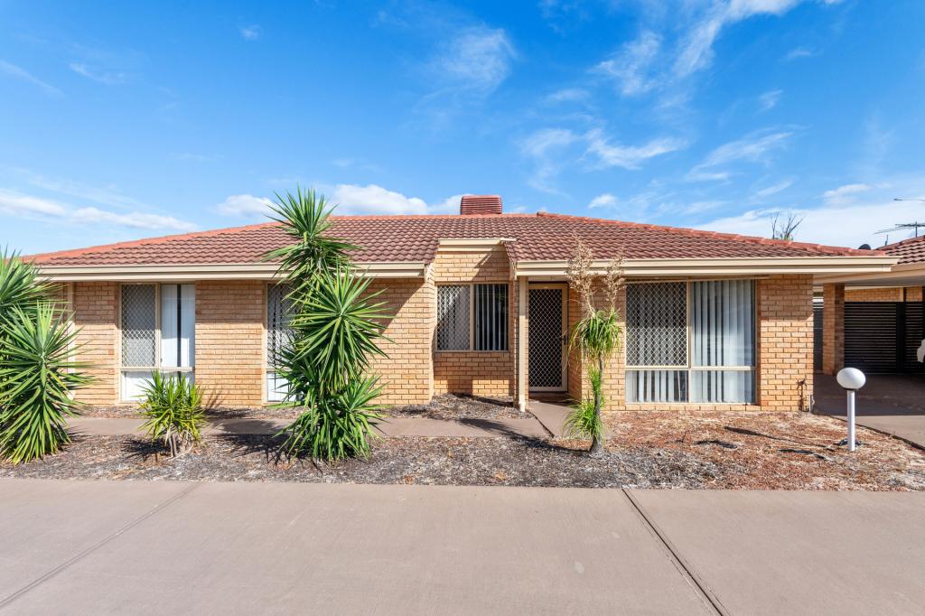 2/23 Quarram Way, Gosnells, WA 6110