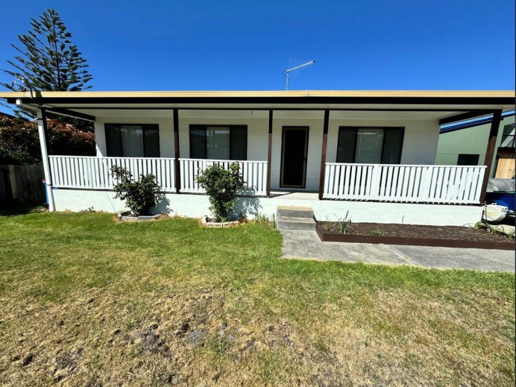 93 Scamander Ave, Scamander, TAS 7215