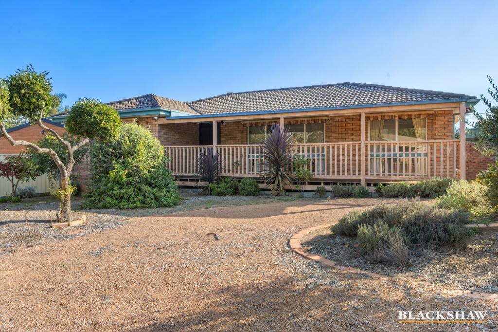 10 Oldfield Cct, Kambah, ACT 2902