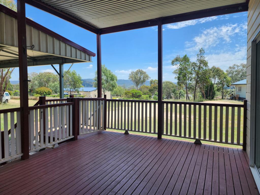 23 Cummerford Rd, Glen Aplin, QLD 4381