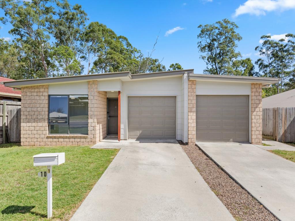 2/10 FOLKES CL, BELLBIRD PARK, QLD 4300