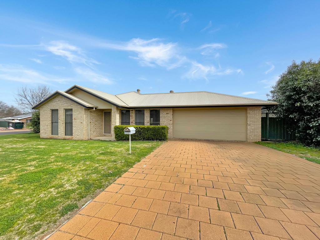 23a Dunheved Cir, Dubbo, NSW 2830