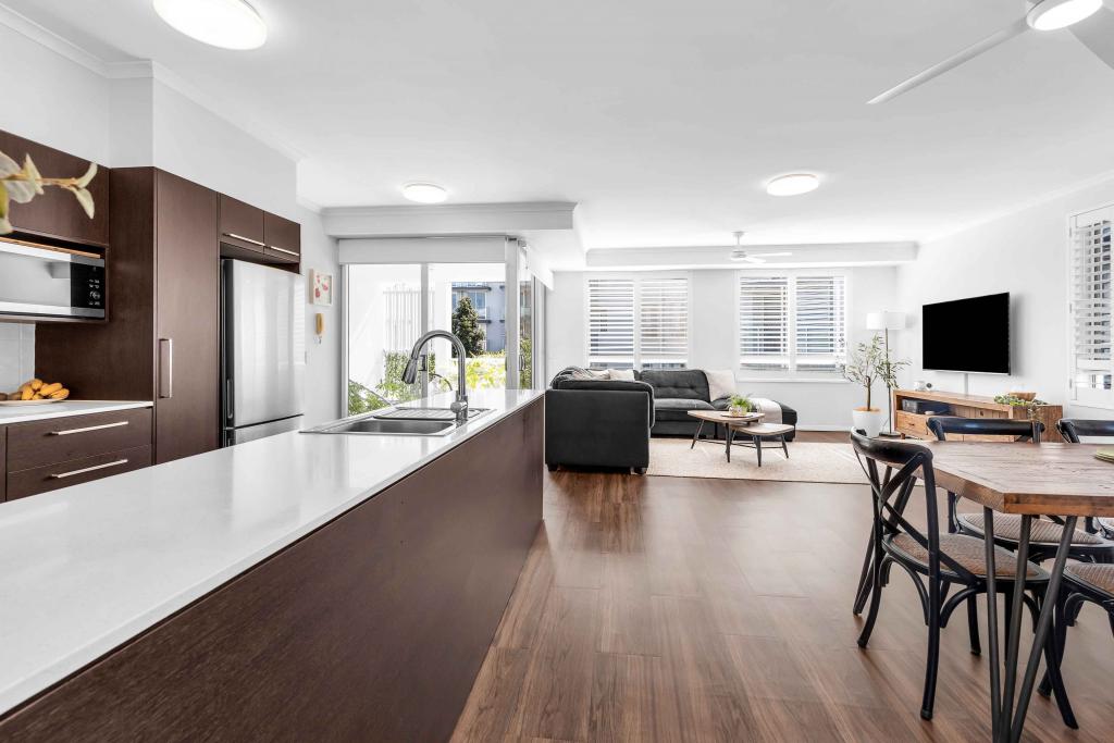 5206/12-14 Executive Dr, Burleigh Waters, QLD 4220